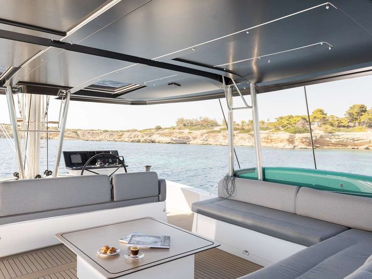 NEW HORIZONS 4 Bali 5.8 - flybridge NEW HORIZONS 4 Bali 5.8 - flybridge