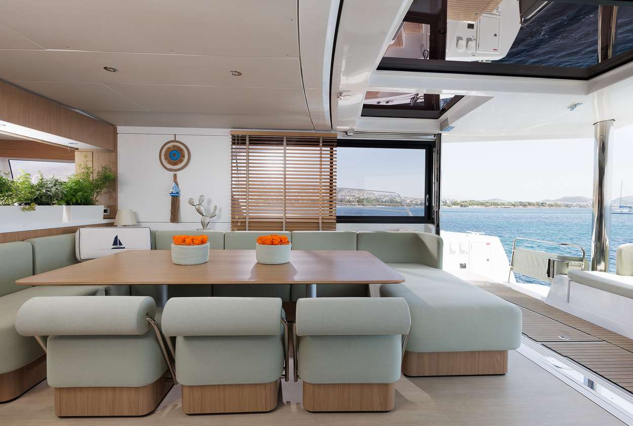 Charter Yacht NEW HORIZONS 4 - Bali 5.8 - 4 Cabins - Athens - Mykonos - Paros - Cyclades - Greece