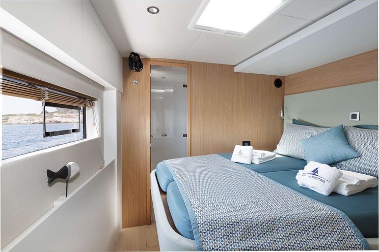 Charter Yacht NEW HORIZONS 4 - Bali 5.8 - 4 Cabins - Athens - Mykonos - Paros - Cyclades - Greece