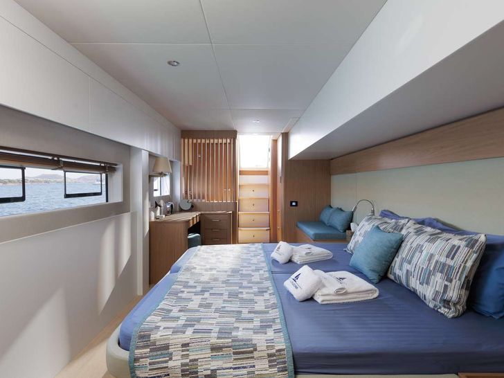 NEW HORIZONS 4 Bali 5.8 - master cabin 1 NEW HORIZONS 4 Bali 5.8 - master cabin 1