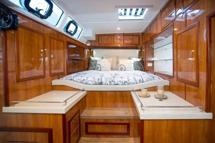 Charter Yacht NAUTI MERMAID - Royal Cape Majestic 530 - 3 Cabins - Tortola - Anegada - Virgin Gorda - BVI - Caribbean