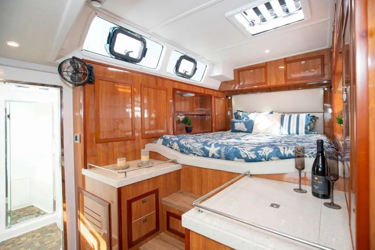 Charter Yacht NAUTI MERMAID - Royal Cape Majestic 530 - 3 Cabins - Tortola - Anegada - Virgin Gorda - BVI - Caribbean