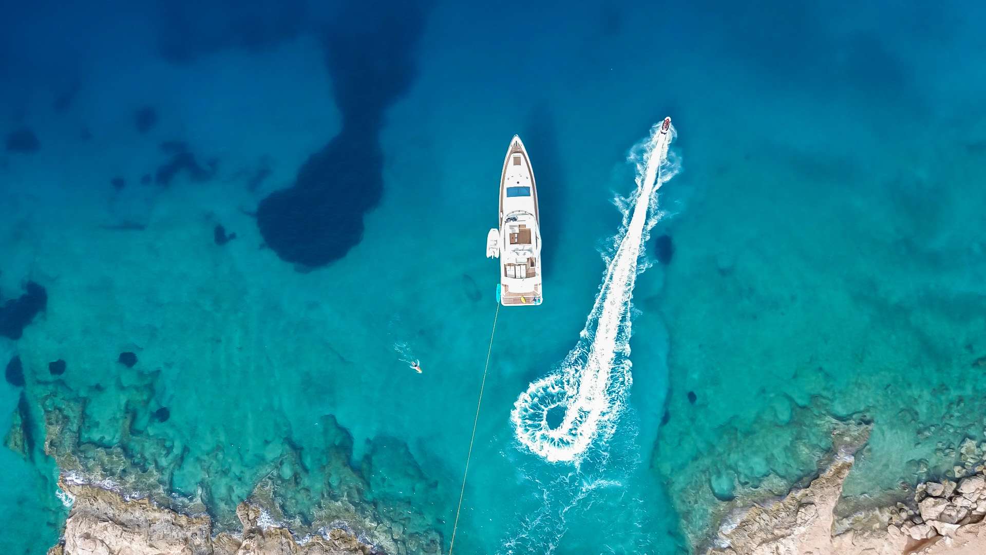 Charter Yacht RED ROSE - Aicon 85 Fly - 4 Cabins - Athens - Mykonos - Paros - Cyclades - Greece