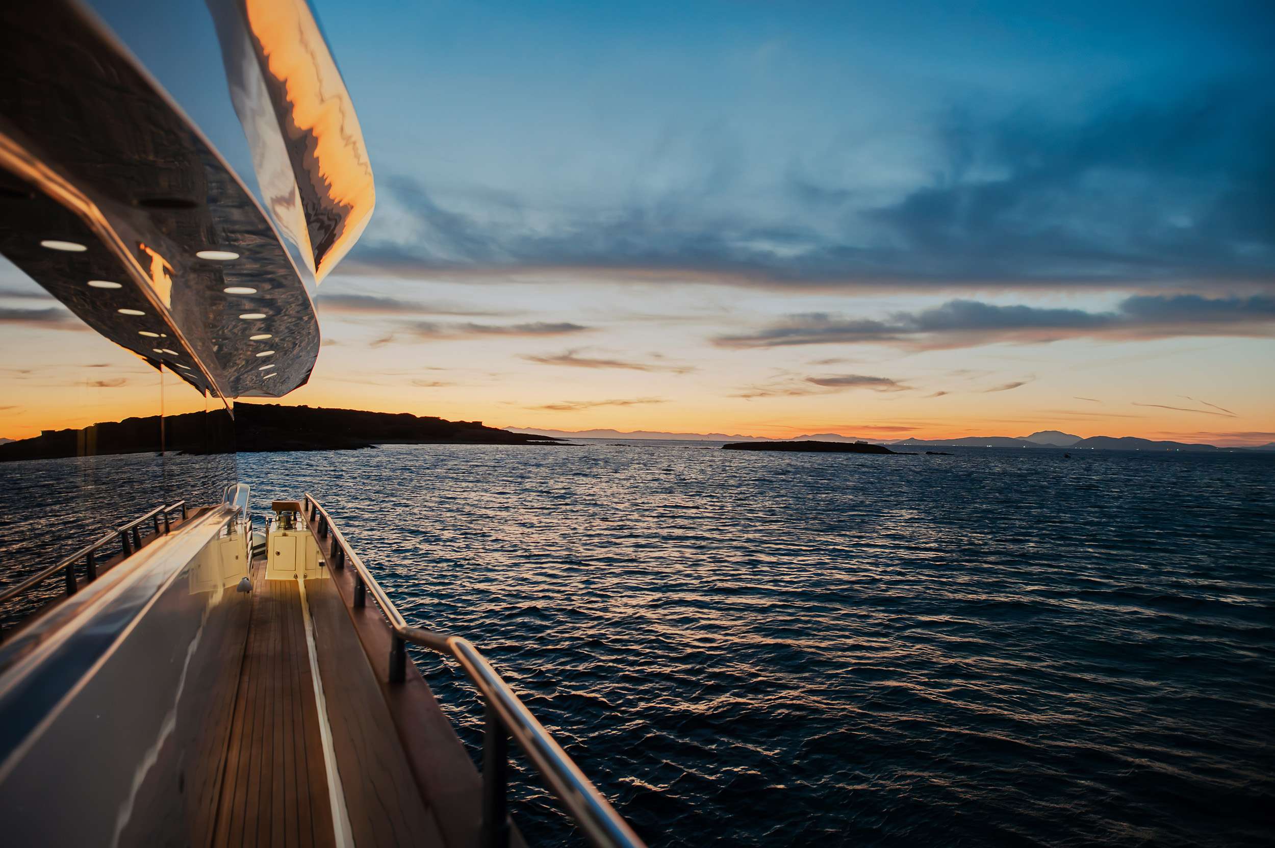Charter Yacht RED ROSE - Aicon 85 Fly - 4 Cabins - Athens - Mykonos - Paros - Cyclades - Greece