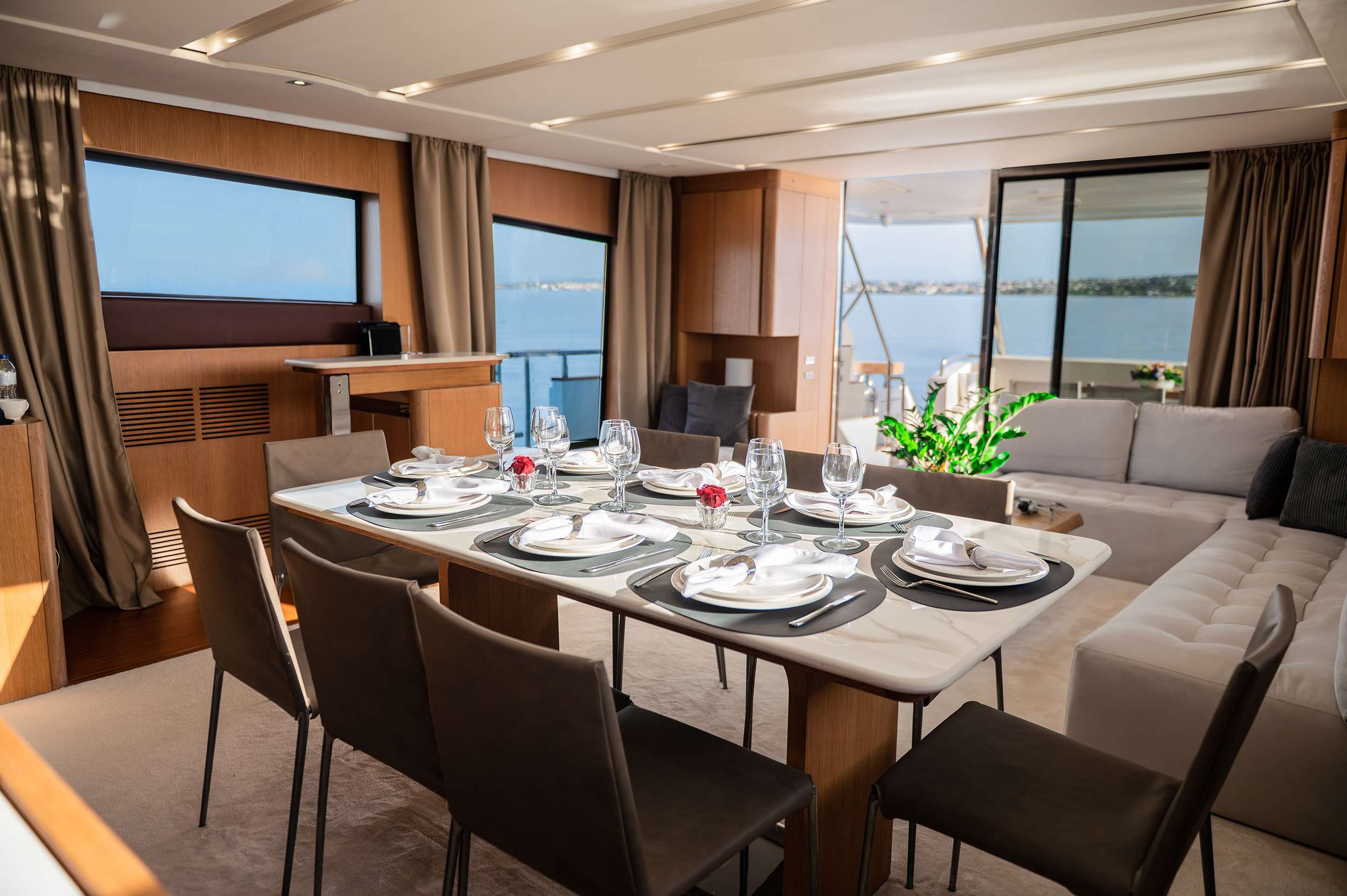Charter Yacht RED ROSE - Aicon 85 Fly - 4 Cabins - Athens - Mykonos - Paros - Cyclades - Greece