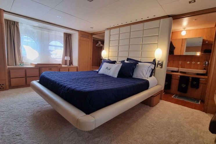 Charter Yacht RED ROSE - Aicon 85 Fly - 4 Cabins - Athens - Mykonos - Paros - Cyclades - Greece