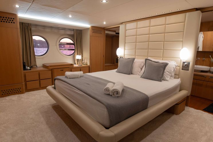Charter Yacht RED ROSE - Aicon 85 Fly - 4 Cabins - Athens - Mykonos - Paros - Cyclades - Greece