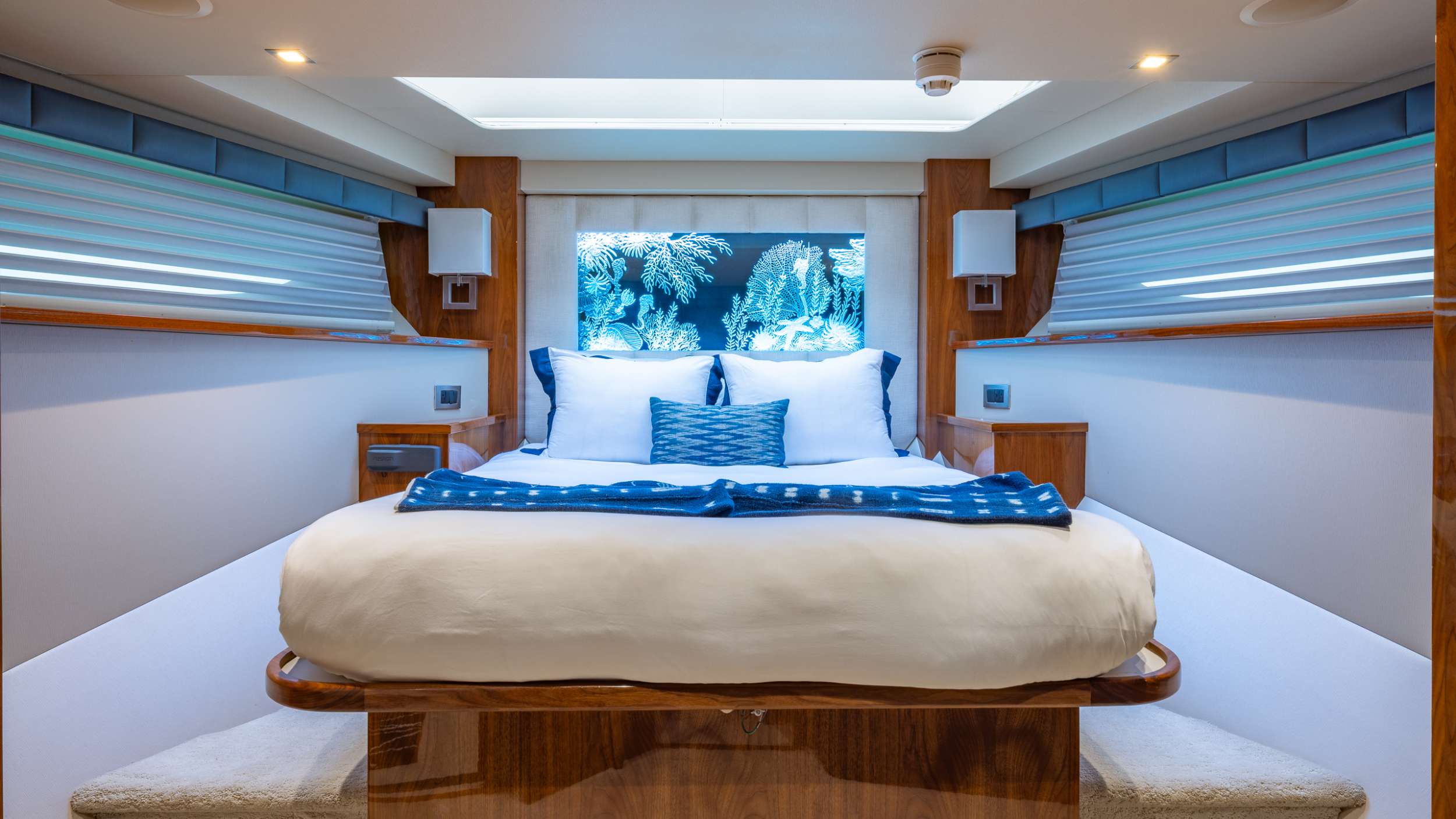 INDIGO Viking 93MY - VIP cabin 1