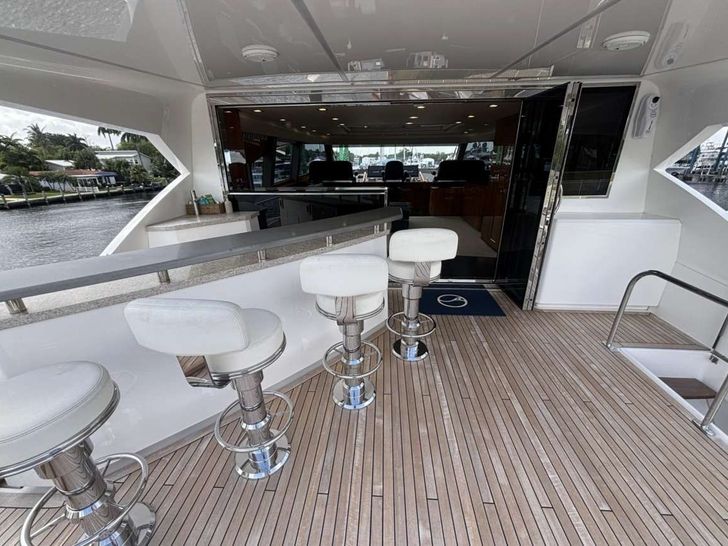 INDIGO Viking 93MY - aft deck bar INDIGO Viking 93MY - aft deck bar