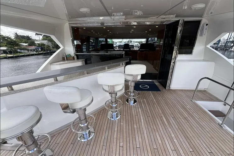 Charter Yacht INDIGO - Viking 93MY - 4 Cabins - Nassau - Exumas - Bahamas