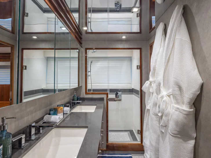 INDIGO Viking 93MY - VIP cabin 1 bathroom INDIGO Viking 93MY - VIP cabin 1 bathroom