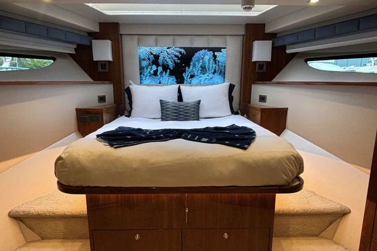 Charter Yacht INDIGO - Viking 93MY - 4 Cabins - Nassau - Exumas - Bahamas