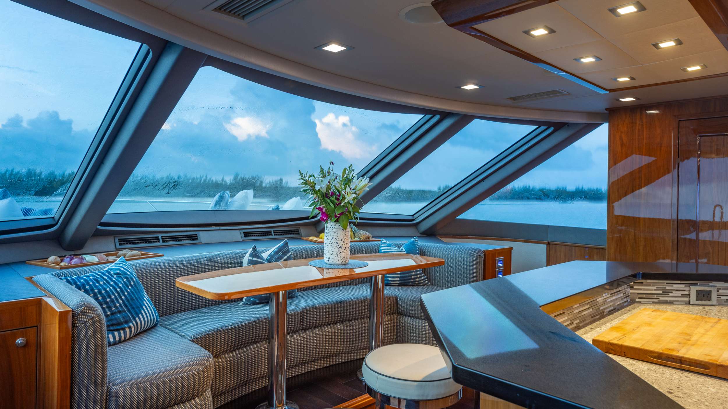 INDIGO Viking 93MY - galley country dining lounge