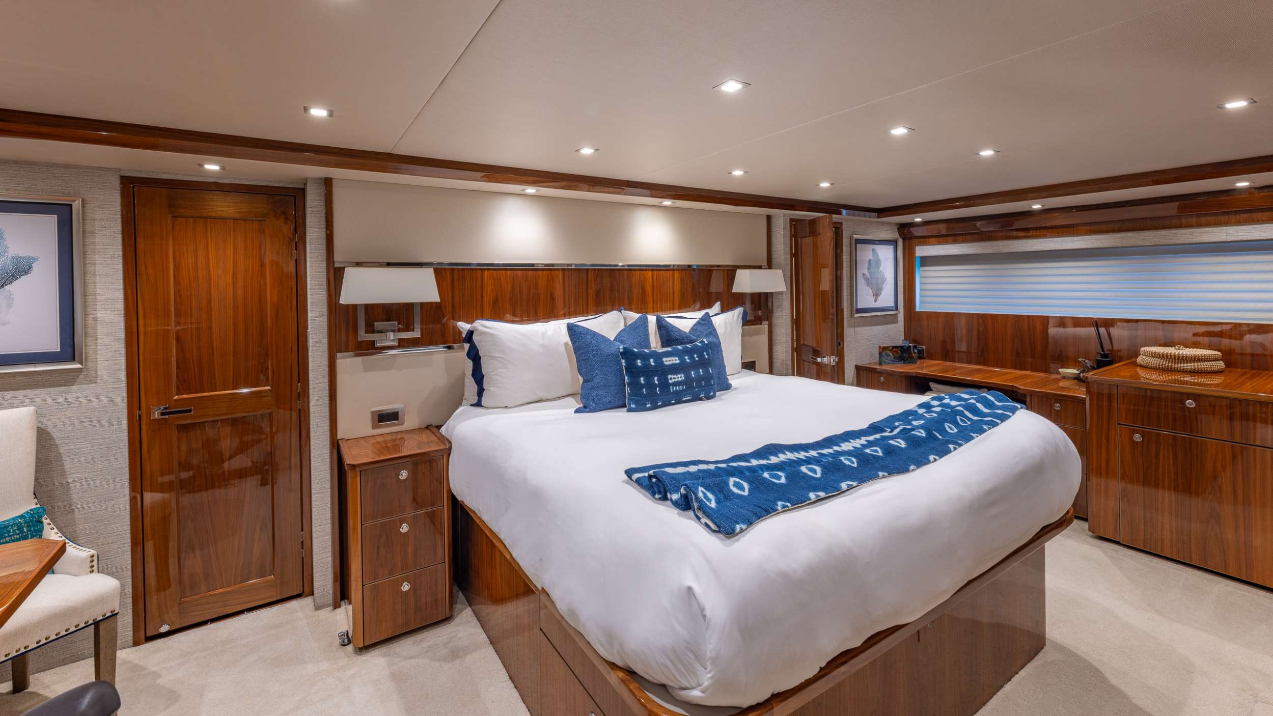 INDIGO Viking 93MY - master cabin