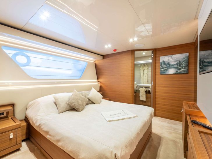 MILENA Custom Line Navetta 28 - VIP cabin 1 MILENA Custom Line Navetta 28 - VIP cabin 1