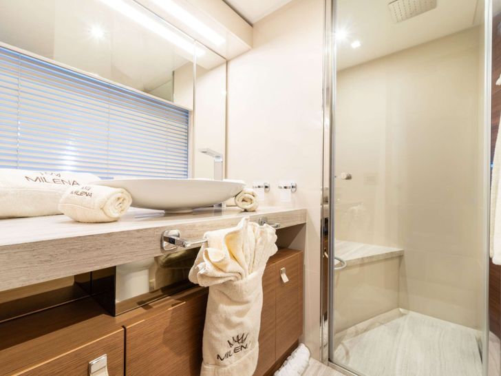 MILENA Custom Line Navetta 28 - VIP cabin 1 bathroom MILENA Custom Line Navetta 28 - VIP cabin 1 bathroom