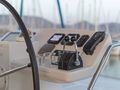 COOL BREEZE Lagoon 560 - flybridge helm COOL BREEZE Lagoon 560 - flybridge helm