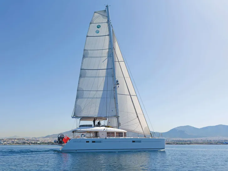 COOL BREEZE Lagoon 560 - sailing COOL BREEZE Lagoon 560 - sailing