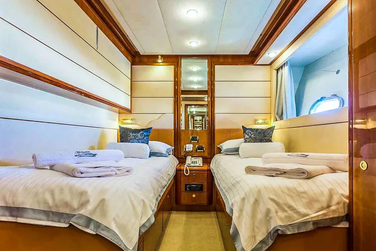 Charter Yacht MISS KATARIINA - Ferretti 880 - 4 Cabins - Split - Dubrovnik - Hvar - Croatia