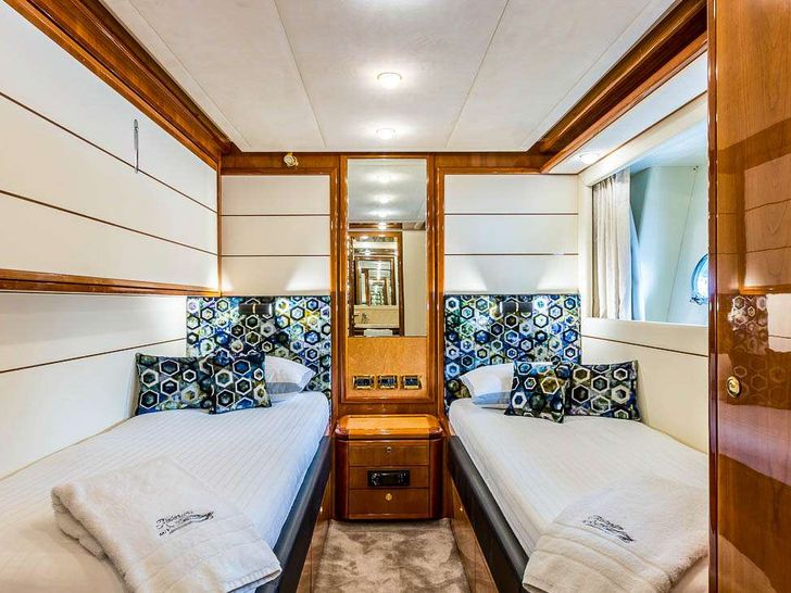 MISS KATARIINA Ferretti 880 - twin cabin 2 MISS KATARIINA Ferretti 880 - twin cabin 2