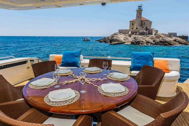 Charter Yacht MISS KATARIINA - Ferretti 880 - 4 Cabins - Split - Dubrovnik - Hvar - Croatia