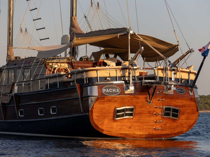 PACHA Tuzla Shipyard Custom Gulet 28m - aft shot PACHA Tuzla Shipyard Custom Gulet 28m - aft shot