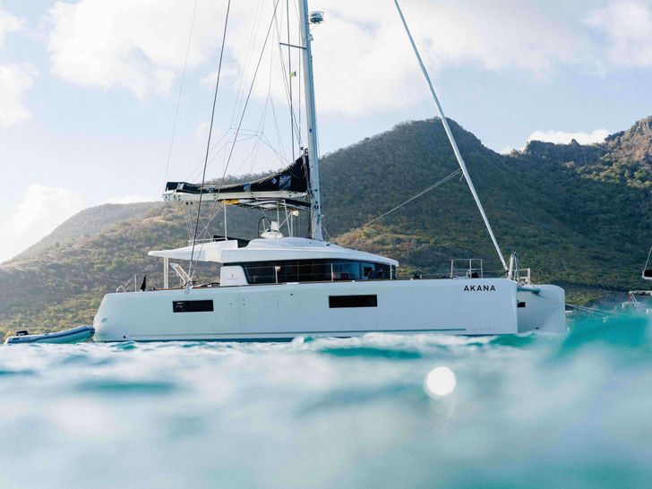 AKANA Lagoon 52F - profile AKANA Lagoon 52F - profile