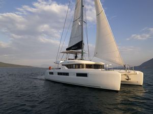 REINA - Lagoon 50 - 2022 - 6 + 2 Cabins - Athens - Mykonos - Paros - Greece REINA - Lagoon 50 - 2022 - 6 + 2 Cabins - Athens - Mykonos - Paros - Greece