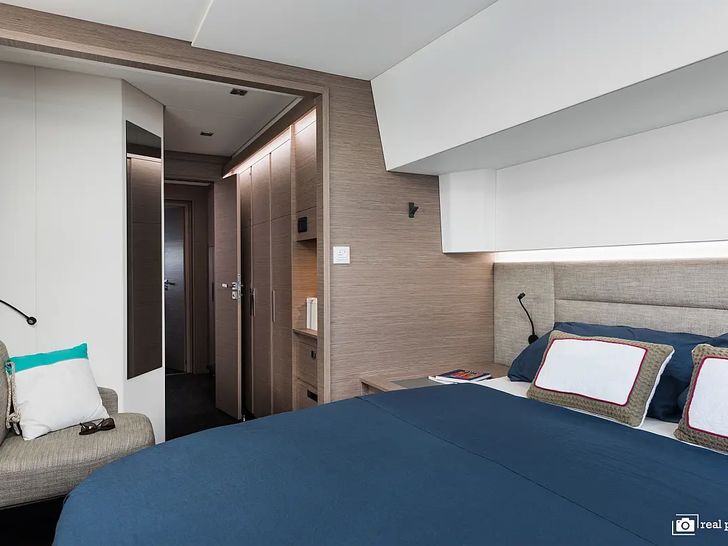 PAPA CHARLIE Fountaine Pajot Aura 51 - cabin 1 other angle PAPA CHARLIE Fountaine Pajot Aura 51 - cabin 1 other angle