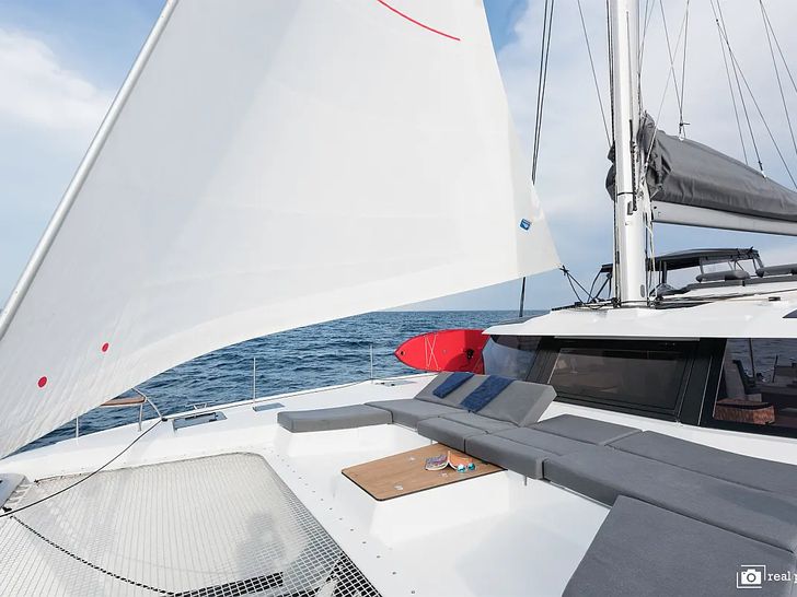 PAPA CHARLIE Fountaine Pajot Aura 51 - foredeck PAPA CHARLIE Fountaine Pajot Aura 51 - foredeck