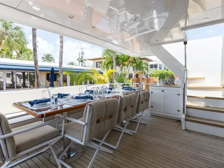 A PLACE IN THE SUN Broward 100 aft alfresco dining area A PLACE IN THE SUN Broward 100 aft alfresco dining area