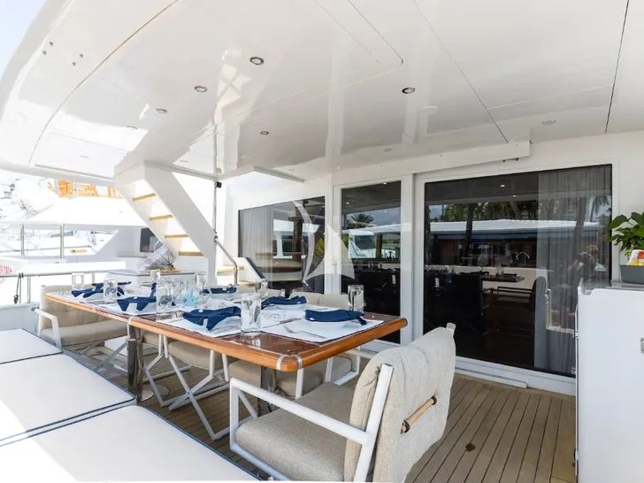 A PLACE IN THE SUN Broward 100 aft deck A PLACE IN THE SUN Broward 100 aft deck