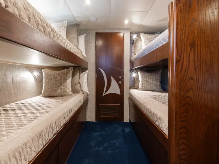 A PLACE IN THE SUN Broward 100 quadruple cabin A PLACE IN THE SUN Broward 100 quadruple cabin