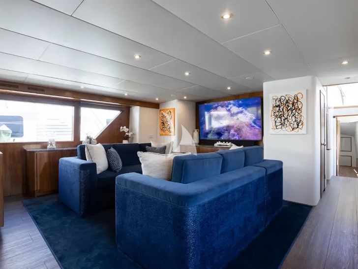 A PLACE IN THE SUN Broward 100 saloon A PLACE IN THE SUN Broward 100 saloon