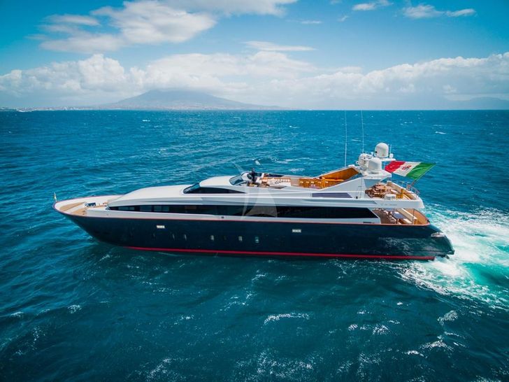 A TOO Yacht A TOO Yacht