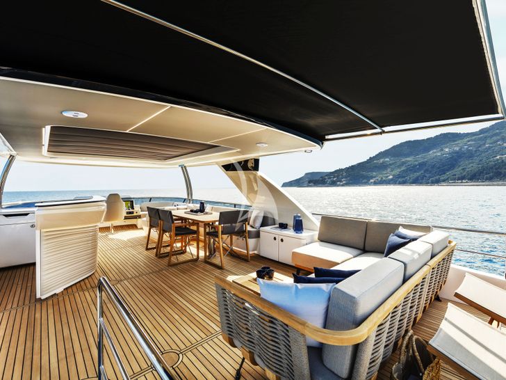 A4A Absolute Navetta 68 flybridge