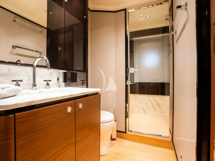 A4A Absolute Navetta 68 - twin cabin bathroom A4A Absolute Navetta 68 - twin cabin bathroom