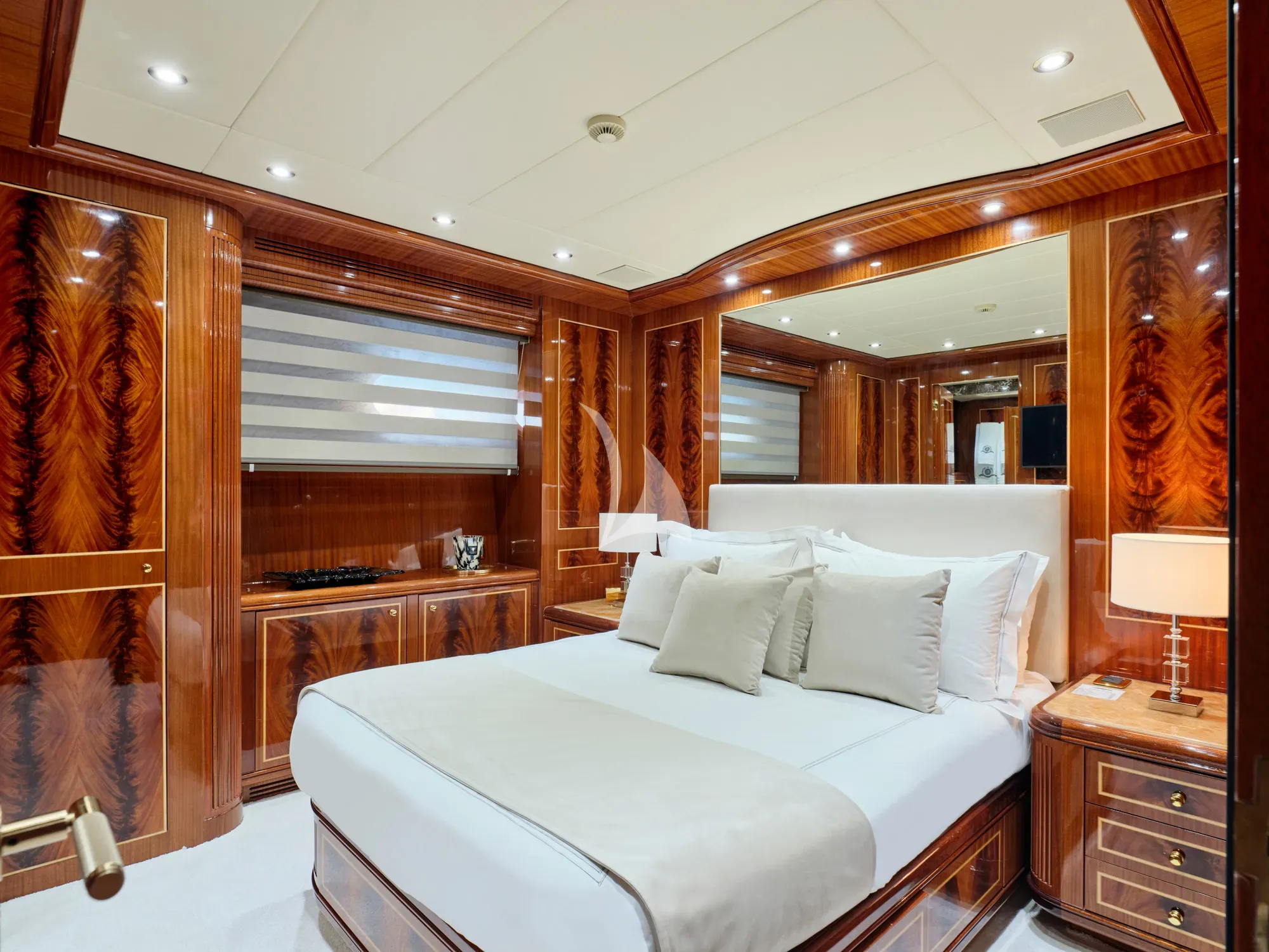Charter Yacht ABILITY - Codecasa 41S - 5 Cabins - Athens - Mykonos - Paros - Cyclades - Greece