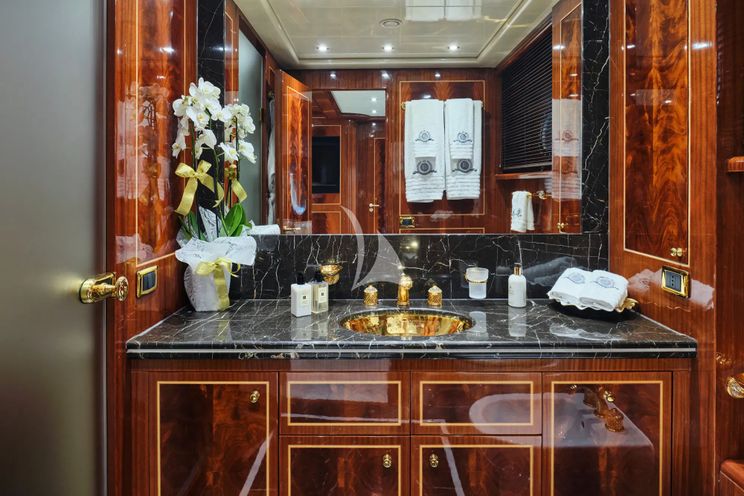 Charter Yacht ABILITY - Codecasa 41S - 5 Cabins - Athens - Mykonos - Paros - Cyclades - Greece