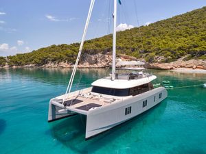 ABOVE&BEYOND - Sunreef 80 - 4 Cabins - Athens - Mykonos - Paros - Cyclades - Greece ABOVE&BEYOND - Sunreef 80 - 4 Cabins - Athens - Mykonos - Paros - Cyclades - Greece