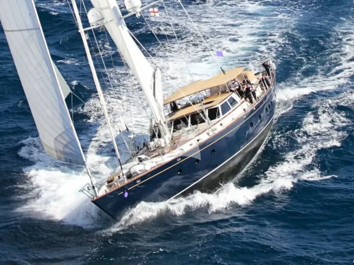 ABUNDANCE Alloy 104 - sailing ABUNDANCE Alloy 104 - sailing