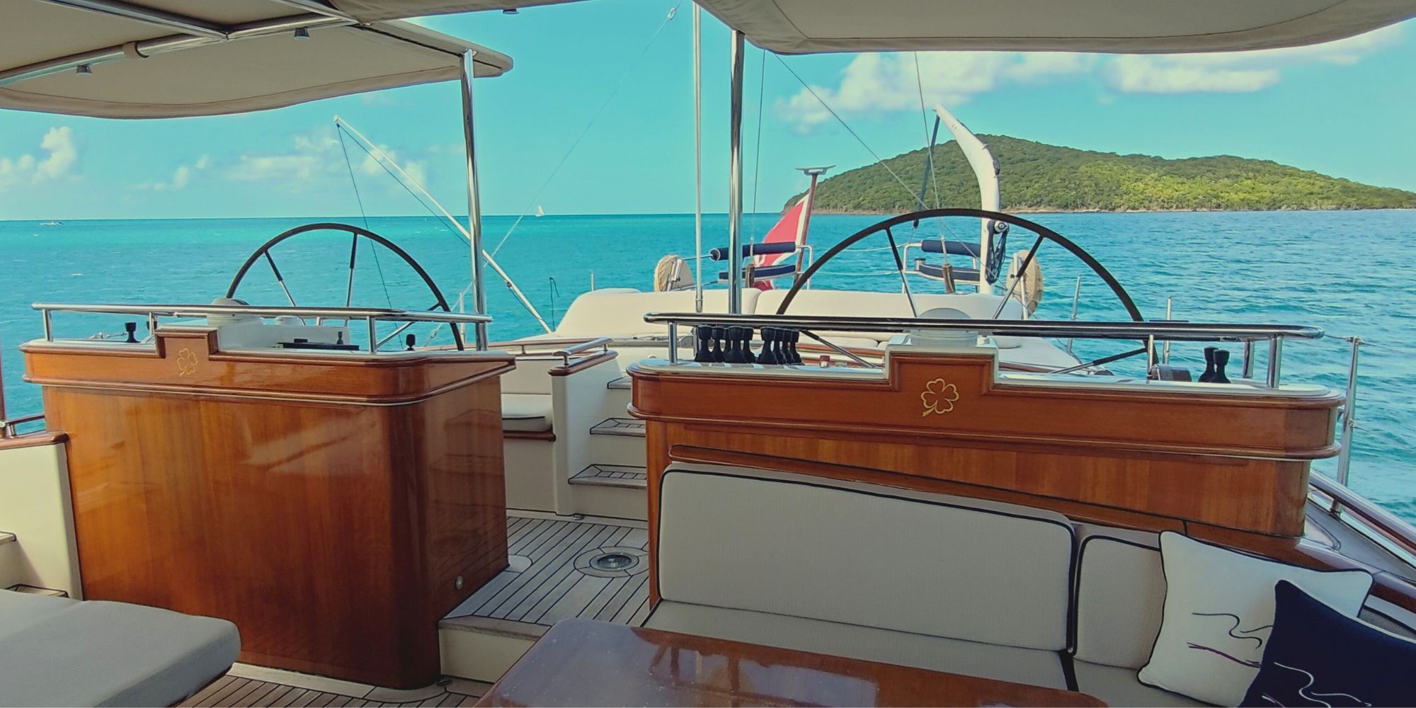 Charter Yacht ABUNDANCE - Alloy 104 - 3 Cabins - Panarea - Moorea - Tahiti - French Polynesia