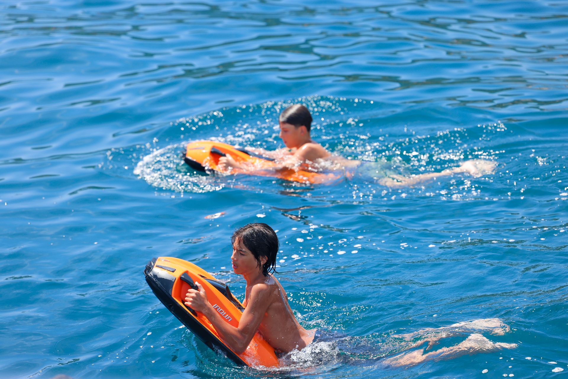 ACCAMA DELTA Azimut 30m - electric sea scooters in action