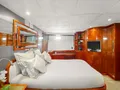 ACCAMA DELTA Azimut 100 Jumbo - VIP cabin bed ACCAMA DELTA Azimut 100 Jumbo - VIP cabin bed