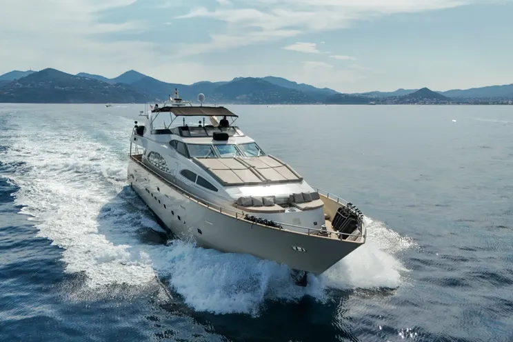 Charter Yacht ACCAMA DELTA - Azimut 100 Jumbo - Cannes - St Tropez - The French Riviera Day Charter Yacht