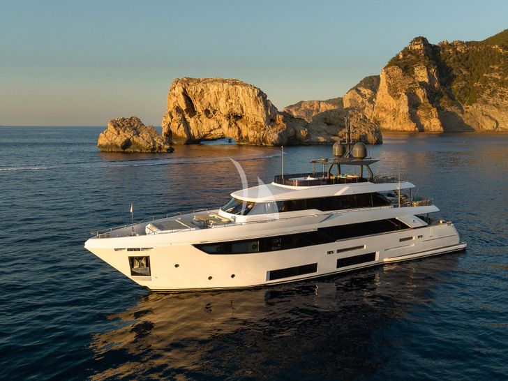 ACQUA - Ferretti Custom Line Navetta 33,main profile