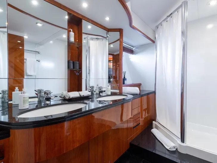 ACQUA ALBERTI Master Bath ACQUA ALBERTI Master Bath