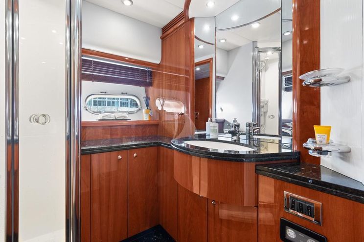 Charter Yacht Acqua Alberti - Sunseeker 82 - 4 Cabins - Nassau - Exumas - Bahamas