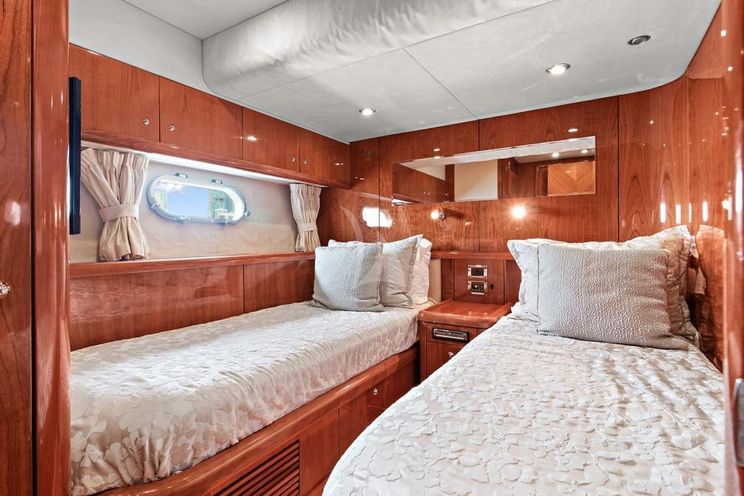 Charter Yacht Acqua Alberti - Sunseeker 82 - 4 Cabins - Nassau - Exumas - Bahamas