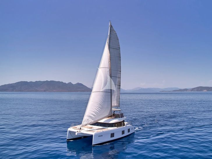 ADARA Sunreef 50 - cruising ADARA Sunreef 50 - cruising